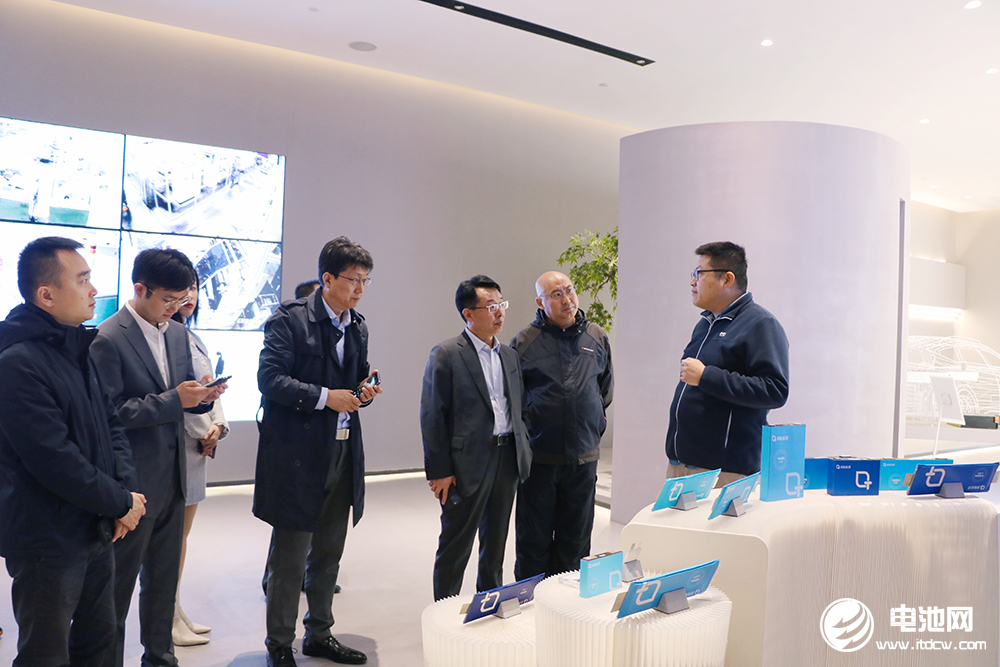 中國電池新能源產(chǎn)業(yè)鏈調(diào)研團(tuán)一行參觀考察清陶能源 中國電池新能源產(chǎn)業(yè)鏈調(diào)研團(tuán)一行參觀考察清陶能源