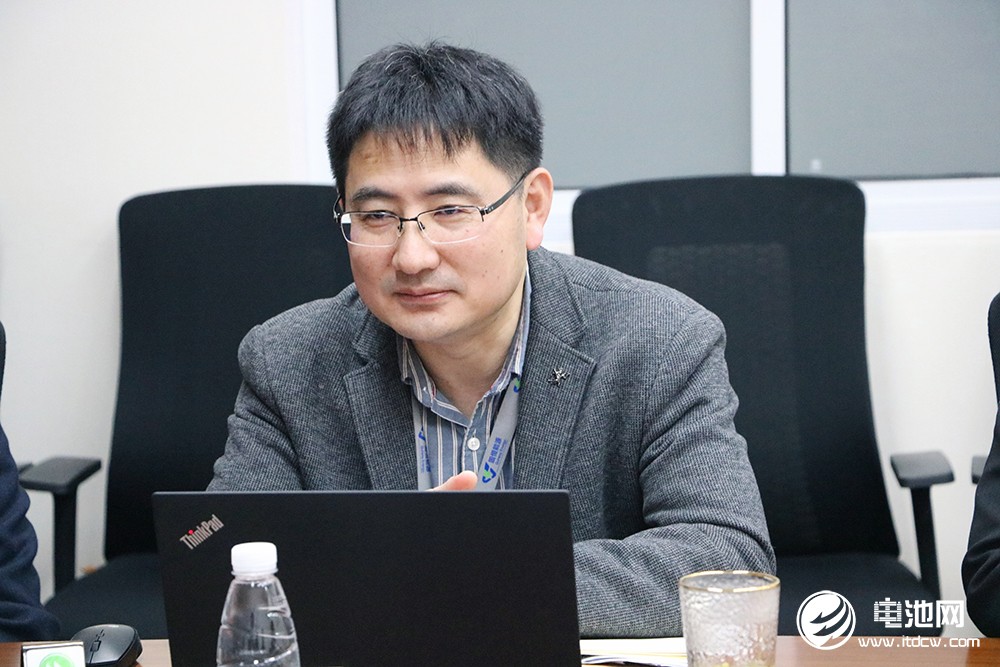 中國電池新能源產業鏈調研團一行參觀考察固恒能源