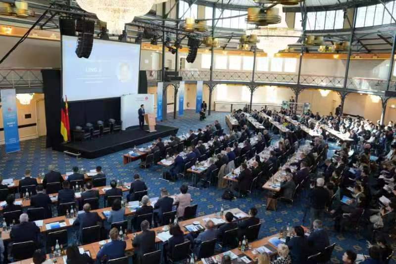 中國商務(wù)部主辦的“投資中國”德國專場(chǎng)推介活動(dòng)在斯圖加特舉行