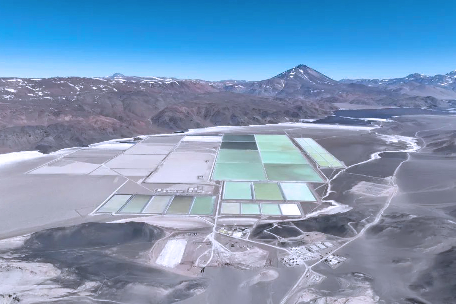 紫金礦業(yè)2025年凈利預(yù)超510億 今年當(dāng)量碳酸鋰產(chǎn)量將達(dá)12萬噸