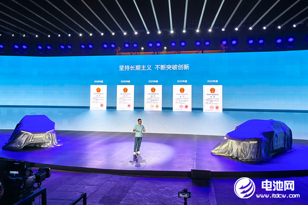 要卷就卷技術！比亞迪宋家族雙王炸齊發！