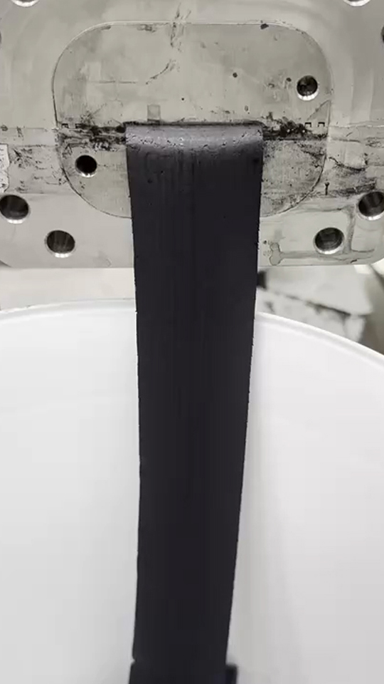 80%固含量LFP正極連續成膜