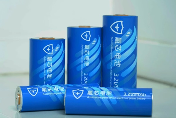 相同體積存儲(chǔ)更多電能 氟芯電池賦能便攜設(shè)備持久續(xù)航