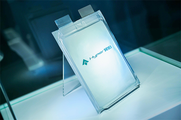 廣汽全固態(tài)動力電池模型展示 圖片來源:廣汽集團 廣汽全固態(tài)動力電池模型展示 圖片來源:廣汽集團