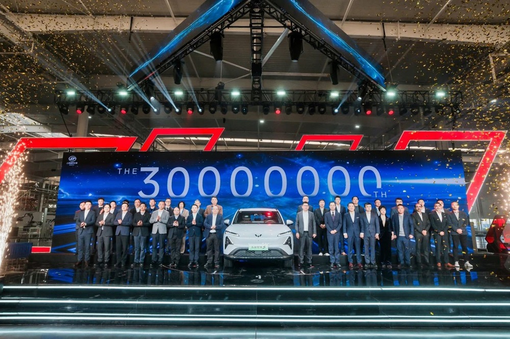 上汽通用五菱第3000萬輛整車下線！新能源汽車銷量已超240萬輛