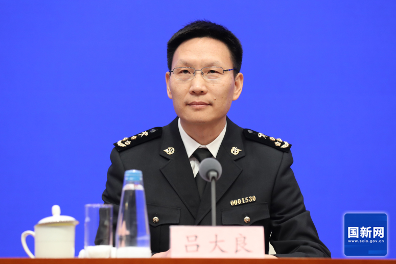 海關(guān)總署新聞發(fā)言人、統(tǒng)計(jì)分析司司長呂大良（徐想 攝）